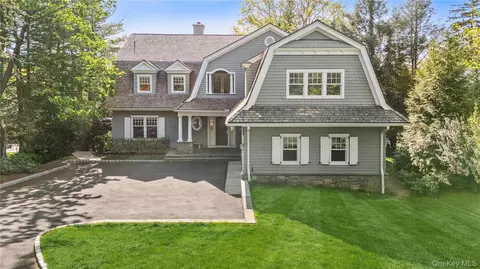 32 Pryer Ln, Larchmont, NY 10538