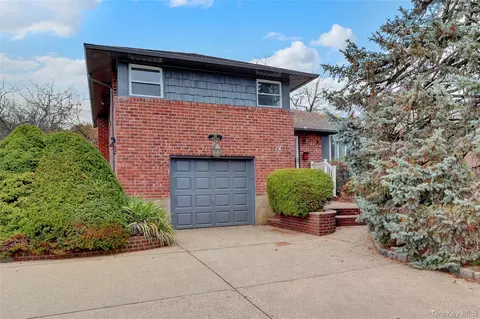 101 Beverly Pl, Levittown, NY 11756