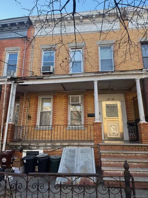 87-28 86 St, New York, NY 11421
