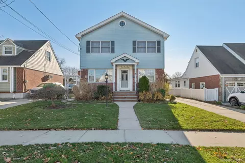 444 Carnation Ave, Floral Park, NY 11001