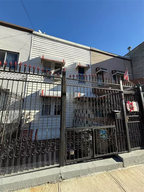 950 Rev James Polite Ave, New York, NY 10459