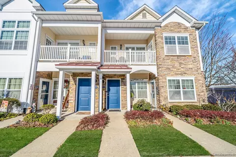 73 Millie Ct, Patchogue, NY 11772