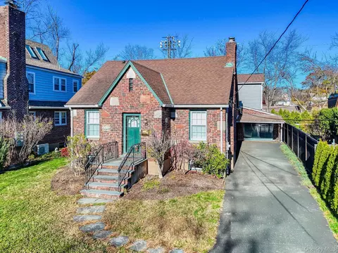 27 Haven Ct, Orangetown, NY 10960