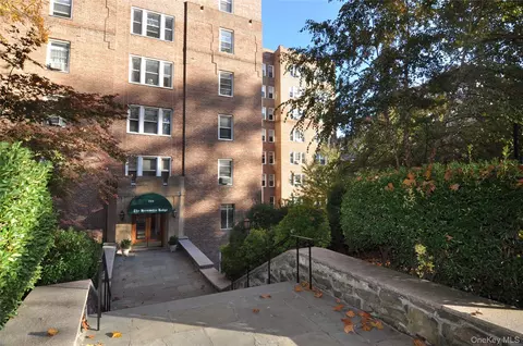 280 Bronxville Rd #3W, Yonkers, NY 10708