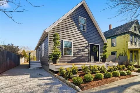 336 2nd Street St, Greenport, NY 11944