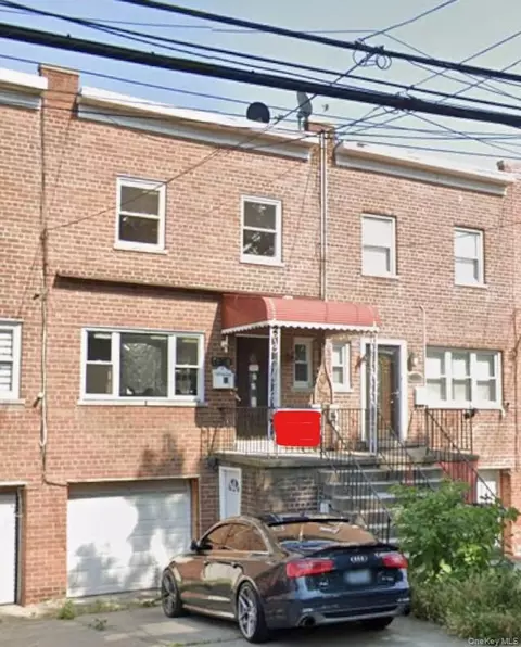 1918 Hunt Ave, New York, NY 10462