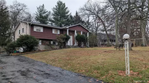135 Sunset Rd, Orangetown, NY 10913