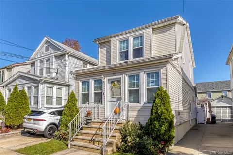 92-57 246th St, Hempstead, NY 11001