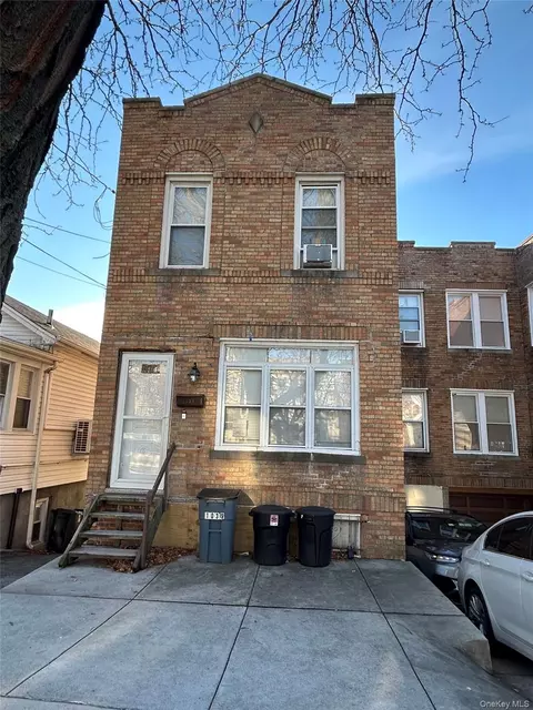 1039 Calhoun Ave, New York, NY 10465
