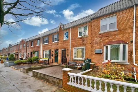 19-22 81 St, New York, NY 11370