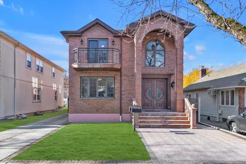 69-68 229th St, New York, NY 11364