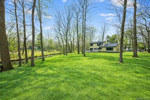 109 Pomona Rd, Ramapo, NY 10970
