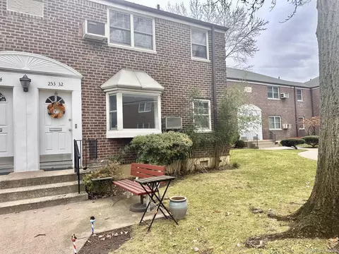 253-32 61st Ave #1, Little Neck, NY 11362