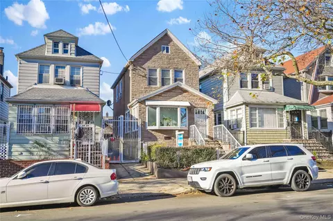 26-26 94th St, New York, NY 11369
