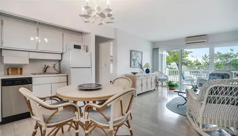281 Dune Rd #2A, Westhampton Beach, NY 11978