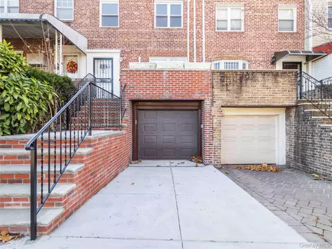 6286 Dry Harbor Rd, New York, NY 11379