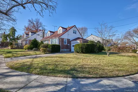 1068 Ashley Dr, Valley Stream, NY 11580