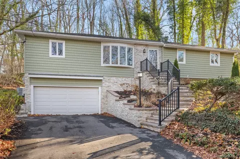 142 Crooked Hill Rd, Huntington, NY 11743