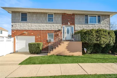 138 Lincoln Rd, Franklin Square, NY 11010