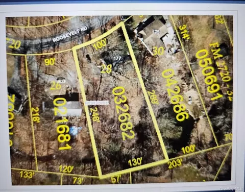 177 Roosevelt Rd, Hyde Park, NY 12538