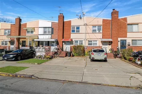 21115 48th Ave, New York, NY 11364