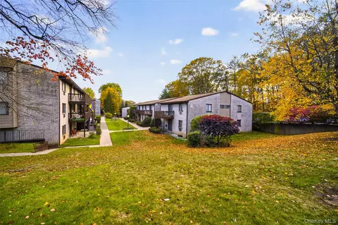 10 Secora Rd #L12, Ramapo, NY 10952