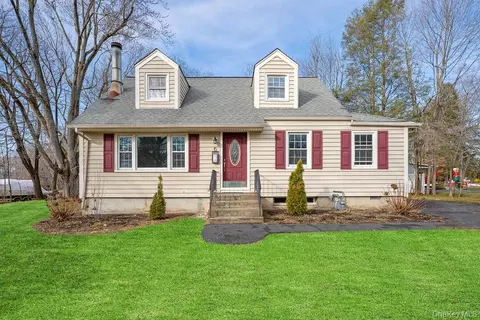 6 Cobble Pl, Orangetown, NY 10913