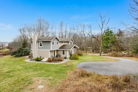 112 Pleasant View Rd, Pleasant Valley, NY 12569
