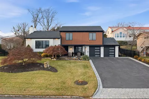 76 Kensington Oval, New Rochelle, NY 10805