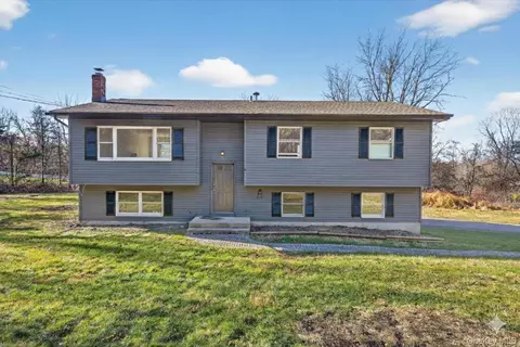 7 Edenville Rd, Warwick, NY 10990