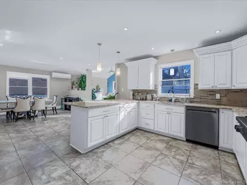 217-32 Corbett Rd, New York, NY 11361