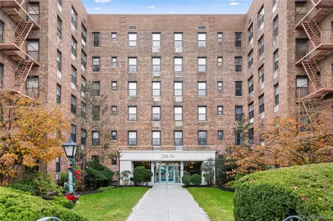 226-26 Union Tpke #1R, Oakland Gardens, NY 11364