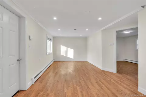 Living - 116 Phyllis Dr, Patchogue, NY 11772 photo 7 of 7