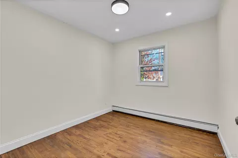 Bedroom - 116 Phyllis Dr, Patchogue, NY 11772 photo 3 of 4