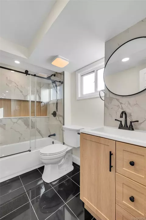 Bath - 116 Phyllis Dr, Patchogue, NY 11772 photo 5 of 7