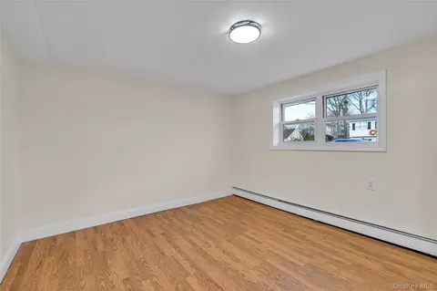 Bedroom - 116 Phyllis Dr, Patchogue, NY 11772 photo 4 of 4