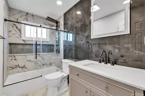 Bath - 116 Phyllis Dr, Patchogue, NY 11772 photo 1 of 7
