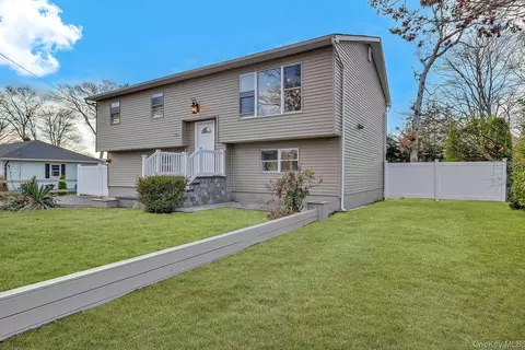 Other - 116 Phyllis Dr, Patchogue, NY 11772 photo 5 of 6