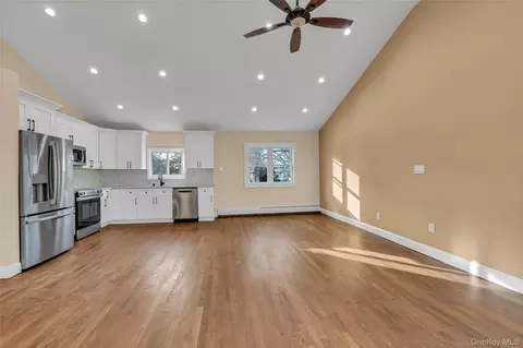 Living - 116 Phyllis Dr, Patchogue, NY 11772 photo 3 of 7
