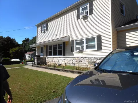 63 Lindbergh Pl, Arlington, NY 12603