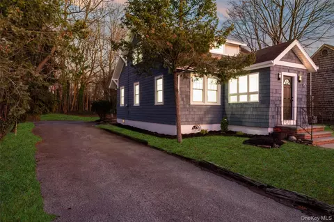 602 Clocks Blvd, Massapequa, NY 11758