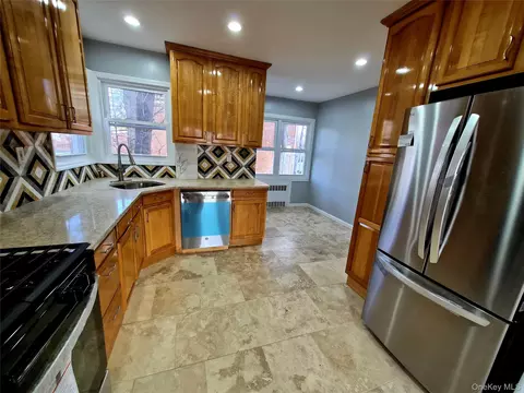 8019 Utopia Pkwy, Jamaica, NY 11432