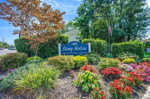 460 Old Town Rd #2J, Port Jefferson Station, NY 11776