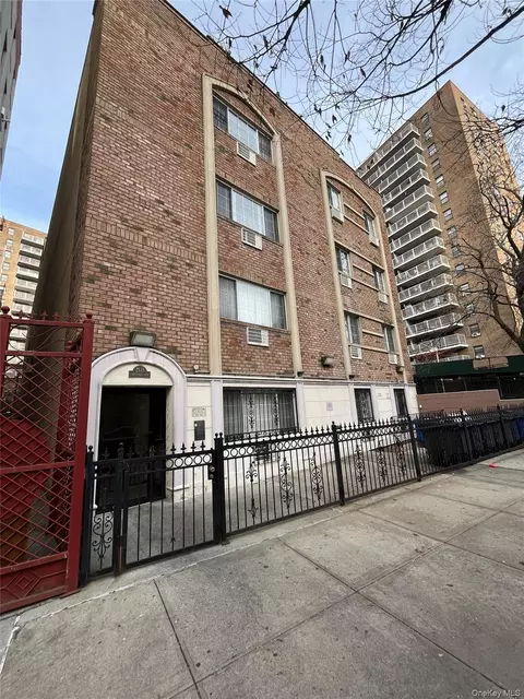 2135 Crotona Ave #2B, New York, NY 10457