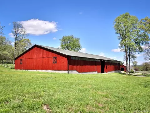 16 Almond Tree Ln, Warwick, NY 10990