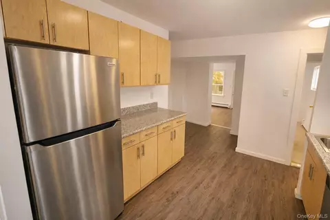 540 E State St, Long Beach, NY 11561