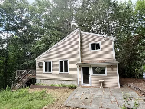 10 Green Acres Ln, Southeast, NY 10509