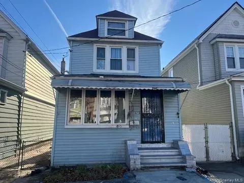 62-82 Booth St, New York, NY 11374
