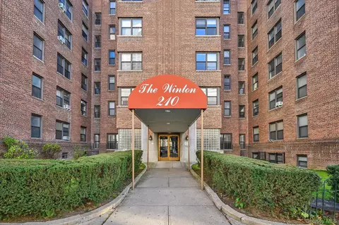 210 Martine Ave #6M, White Plains, NY 10601