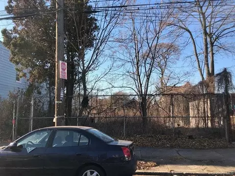 1382 E95 St, New York, NY 11236